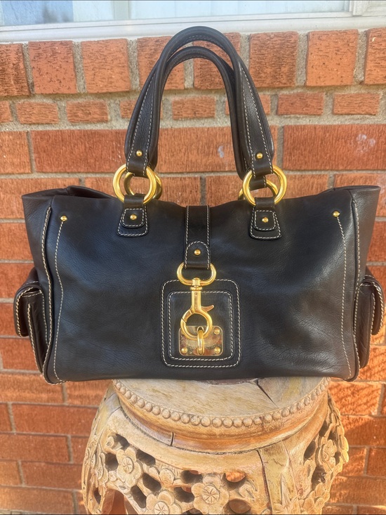 Marc Jacobs Handbags - 🖤Classic lovely Marc Jacobs satchel Black Leather Tote Bag with Gold Hardware🖤